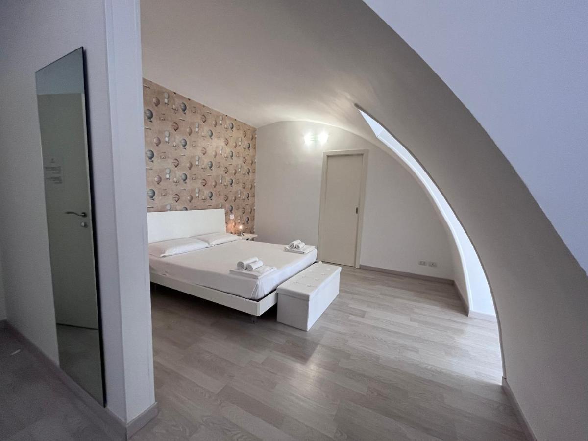 מטרה Il Giramondo Suite&Room Self Check-In מראה חיצוני תמונה